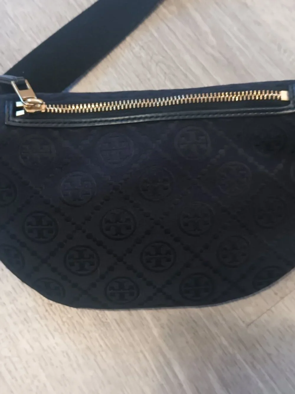 Black Tory Burch sling bag